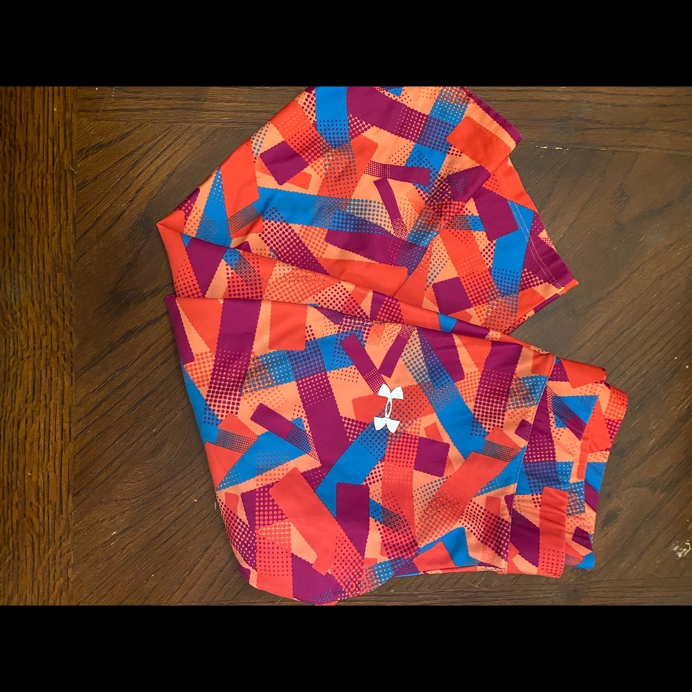 Colorful Underarmour capris!